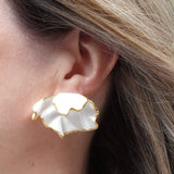 Wink Atelier Fish Fin Flower White Earrings