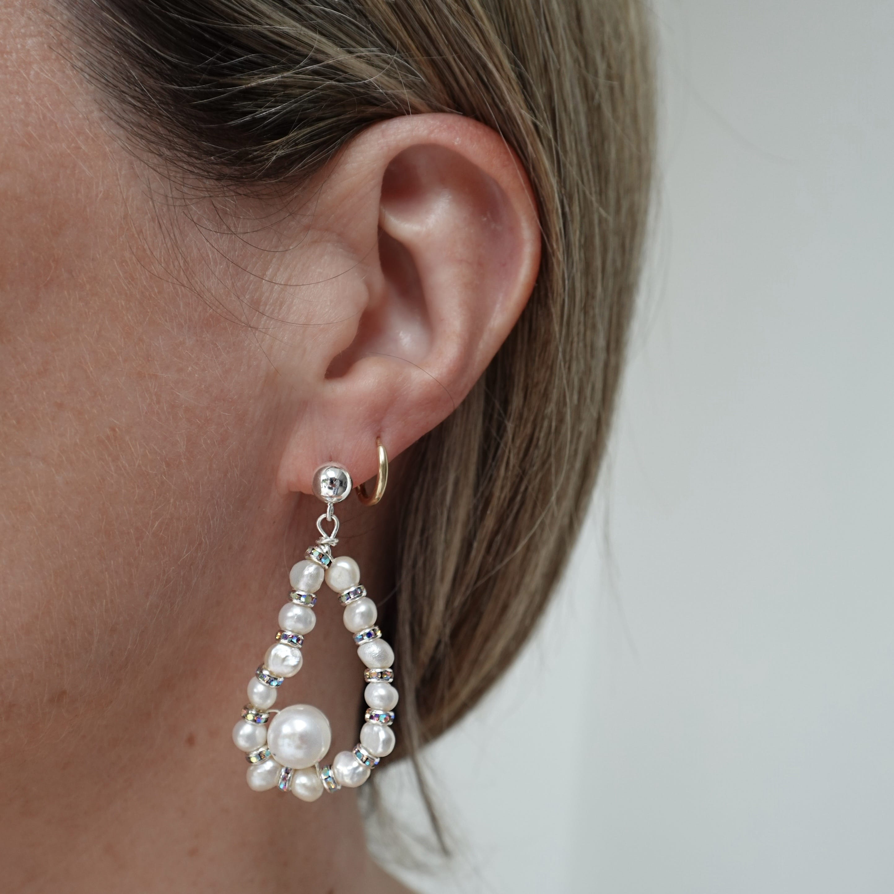 Pearl Octopuss.y La Perla Oyster Earrings