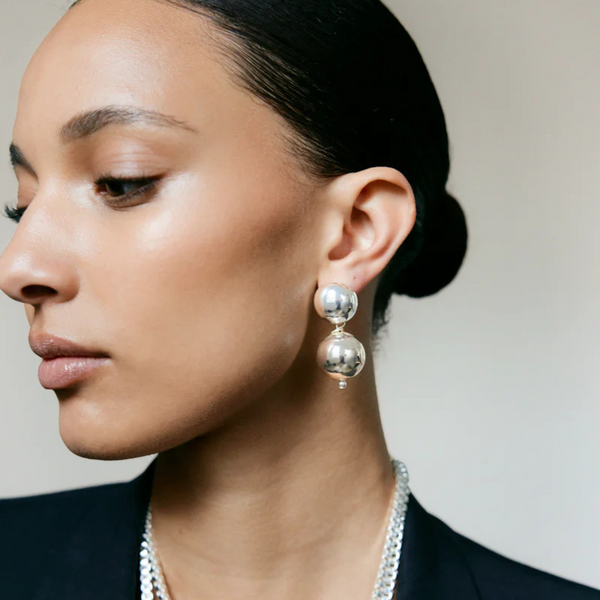 Pearl Octopuss.y Silver Sphere Studs