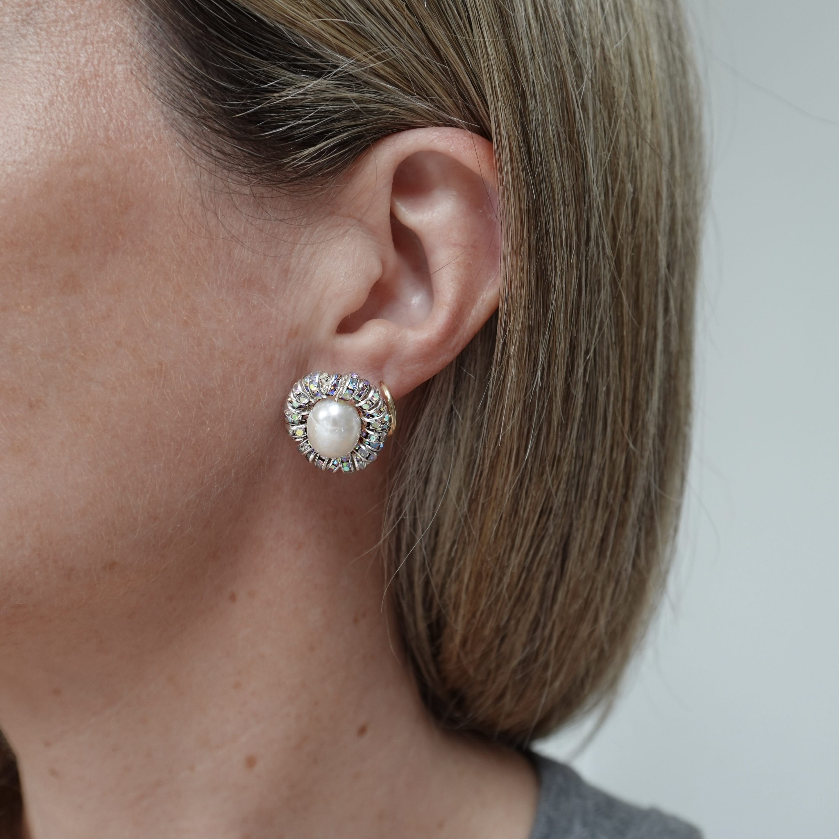 Pearl Octopuss.y Baby Perla Studs