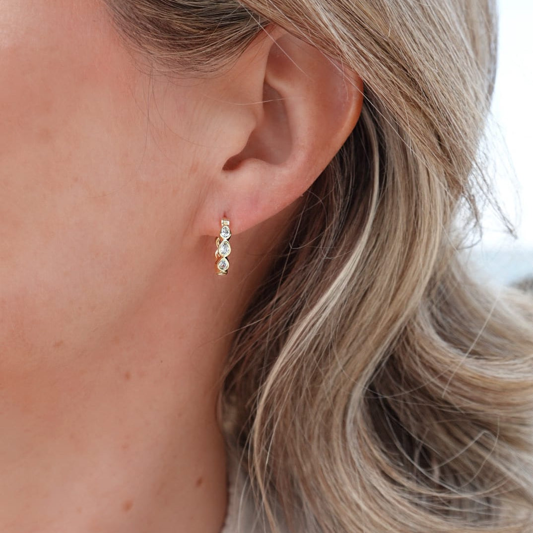 Loulerie Crystal Huggy Earring