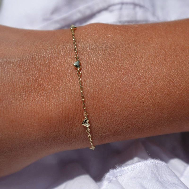 Dainty heart bracelet