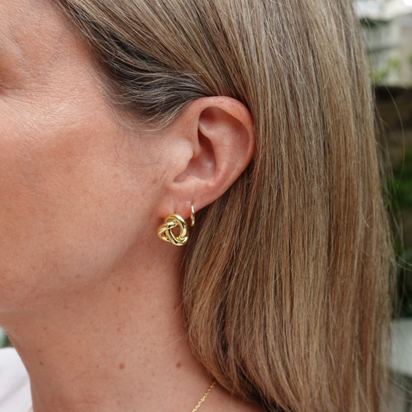 Knot studs