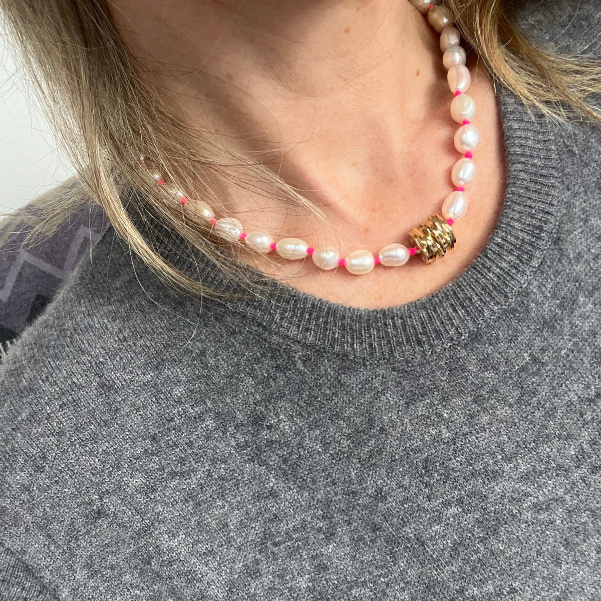 Nina Janvier Neon Pink Soga Necklace