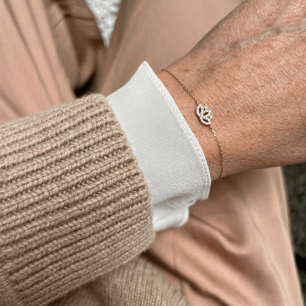 Diamond lotus bracelet in solid gold