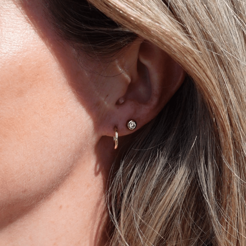 bezel studs