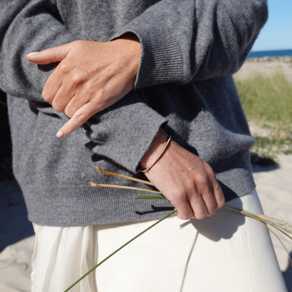 white diamond wave bangle