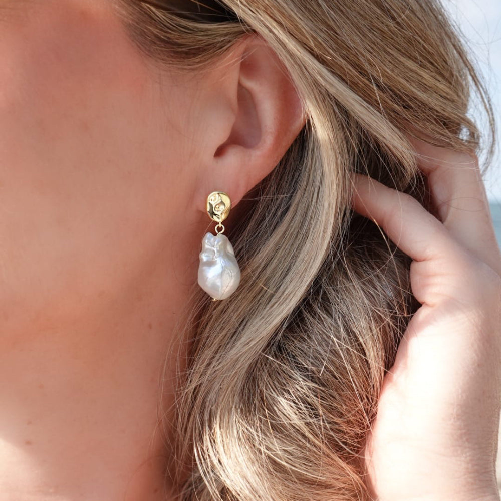 pearl everyday earrings