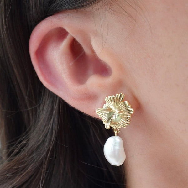 Pearl drop floral stud earrings