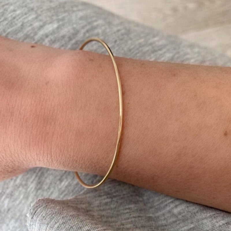 Loulerie 14k gold oval bangle