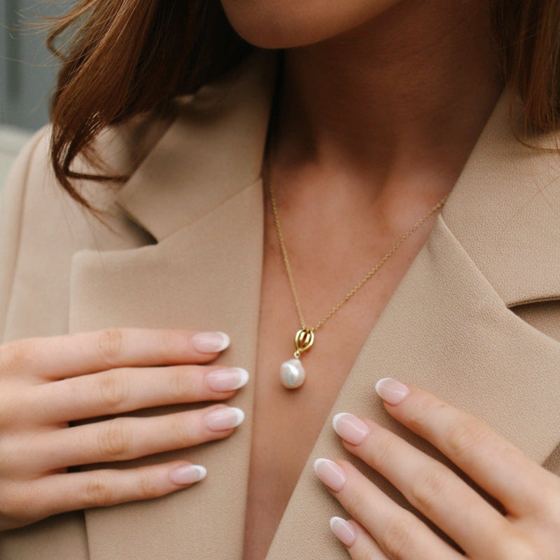 Retro Flame X Loulerie | The Lafayette Necklace | Gold Plated Necklace Model Hands Image