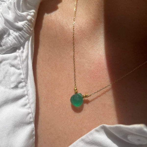 PERLE DE LUNE GREEN AGATE SMALL DROP FLOATING NECKLACE